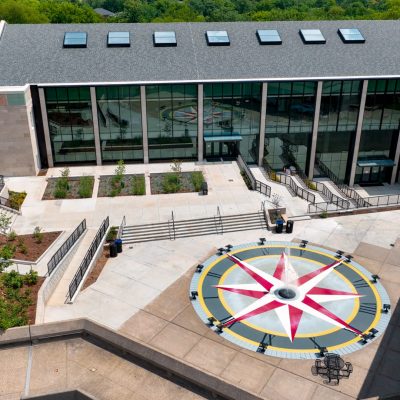 The Commons at Helm Library on the Western Kentucky University campus in Bowling Green, Ky. keeps the best elements of the building’s historic architecture melded with modernized features. (Courtesy of Luckett & Farley)